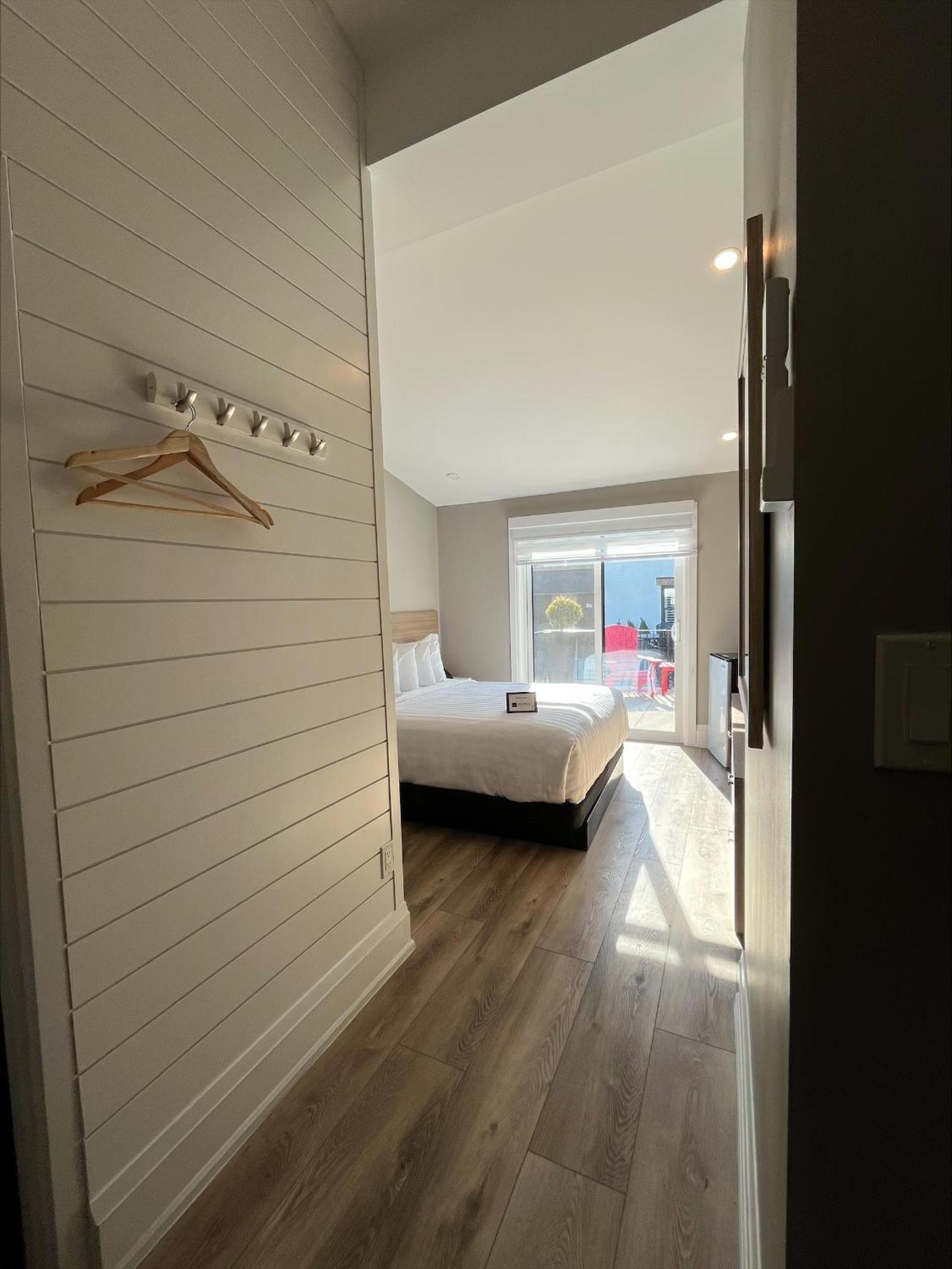 Colonial Hotel & Suites グランド・ベンド エクステリア 写真