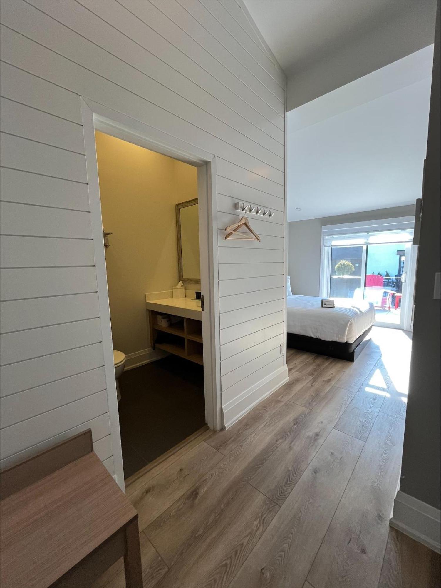 Colonial Hotel & Suites グランド・ベンド エクステリア 写真