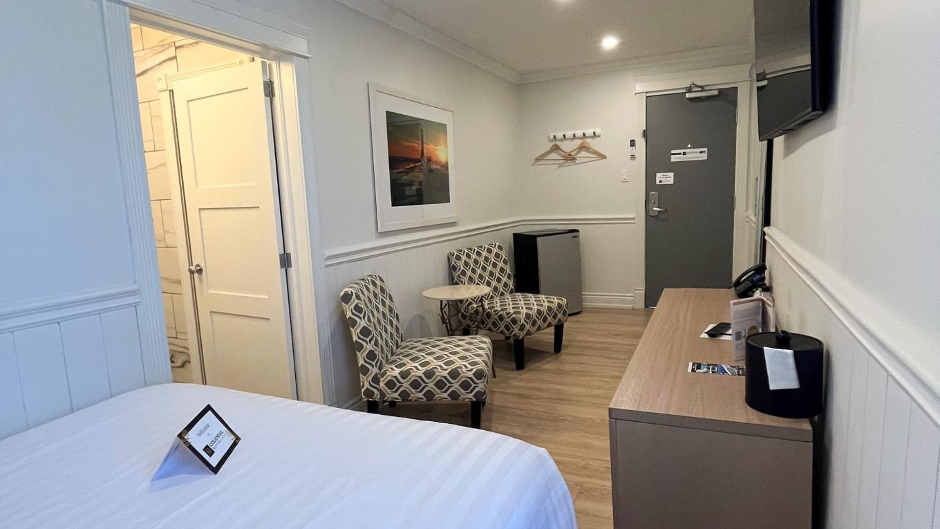 Colonial Hotel & Suites グランド・ベンド エクステリア 写真