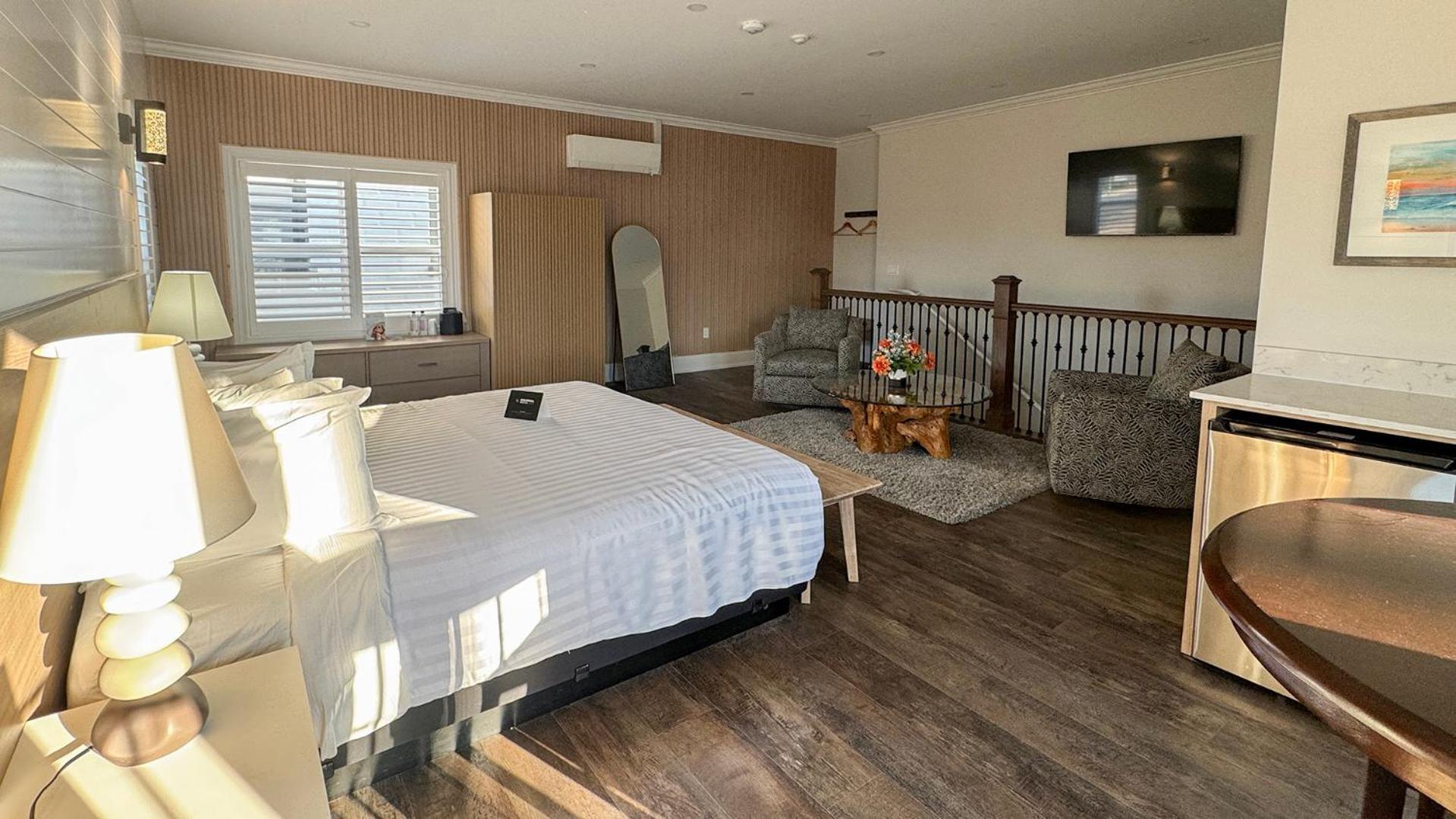 Colonial Hotel & Suites グランド・ベンド エクステリア 写真